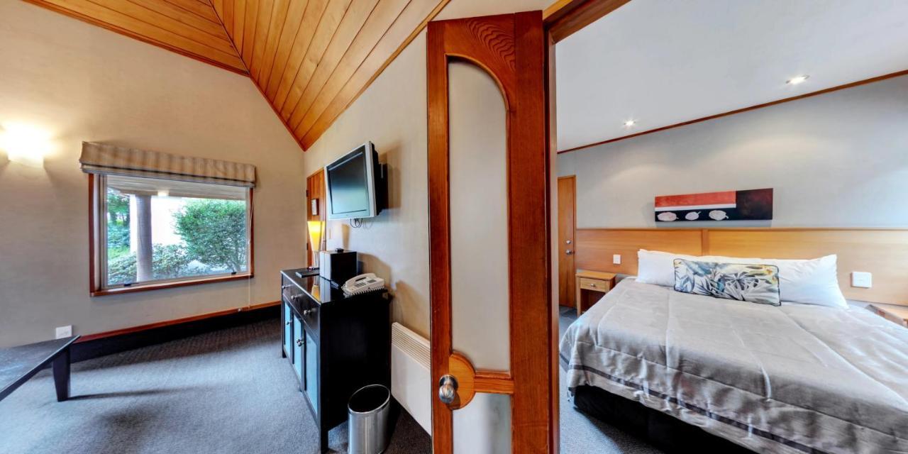 Distinction Te Anau Hotel&Villas Extérieur photo